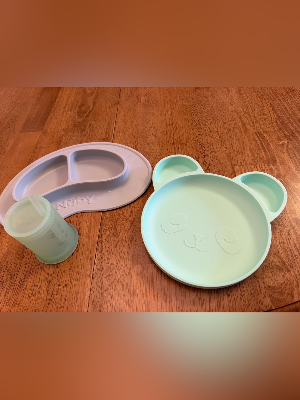 Silicone plates and cup